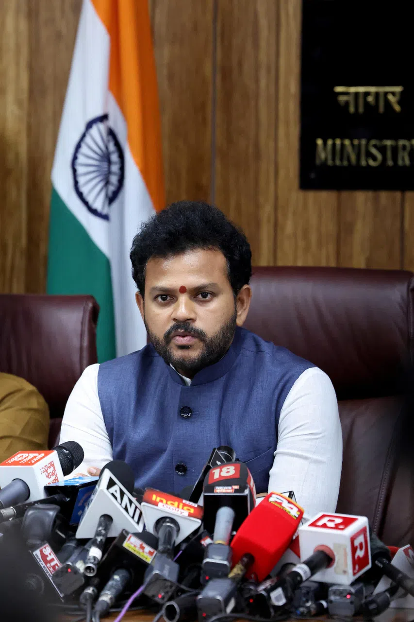 印度航空部长奈杜周六在记者会说，已下令对国内的34架波音787型客机进行额外的维护检查。（路透社）