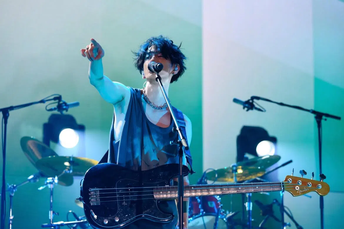 佐藤健向Netflix自荐企划制作《玻璃之心》，全身心投入完成属于他的梦想作品。（Netflix提供）