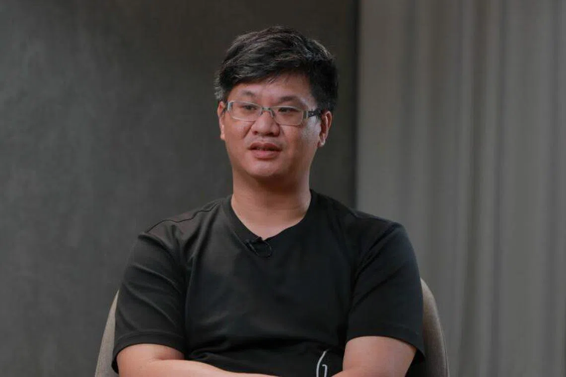 台湾殡葬业者卢拉拉写下《我是人生整理师》，记录他走入现场的近身观察。（互联网）