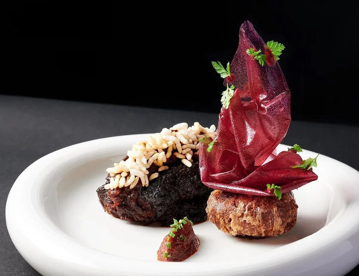 BRDL的仁当和牛颊融入马来料理元素。（餐馆提供）