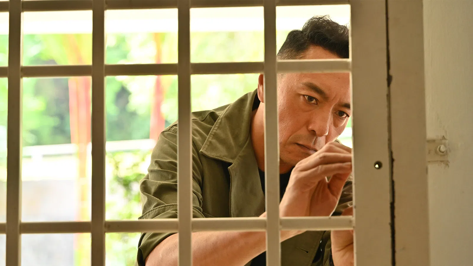 姜皓文在《锁战》内饰演一名资深开锁匠。（mm2提供）