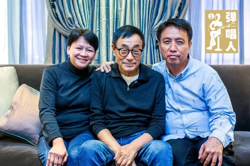 蔡忆仁和黄桂霞（左、右）与刘家昌交情甚笃。（蔡忆仁提供）