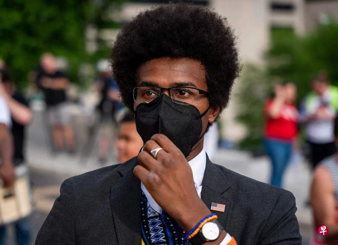 美国田纳西州通过争议法案允许教师带枪到学校| 联合早报