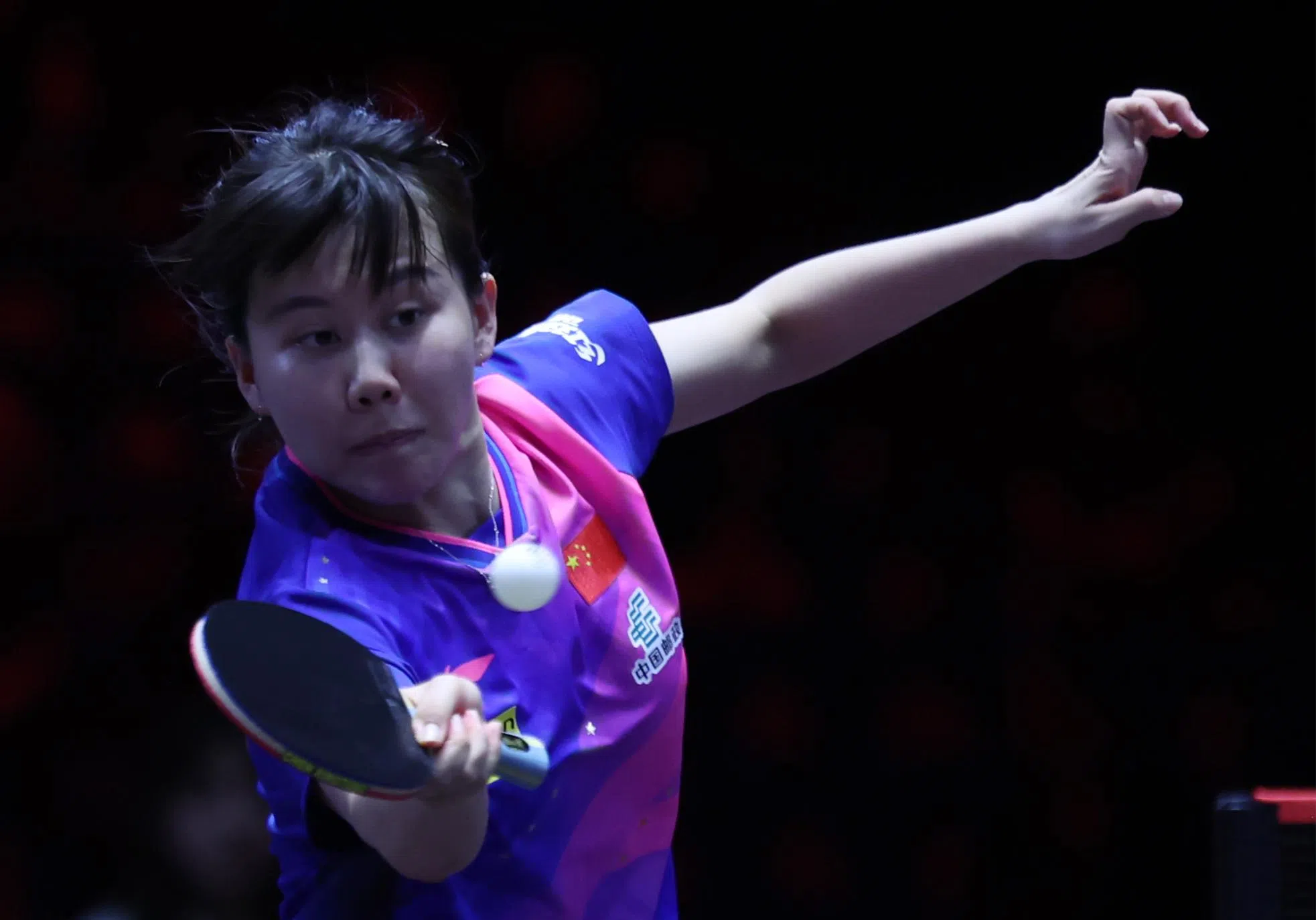 中国选手陈幸同（图）战胜世界第一的队友孙颖莎，晋级女单四强。（陈渊庄摄）