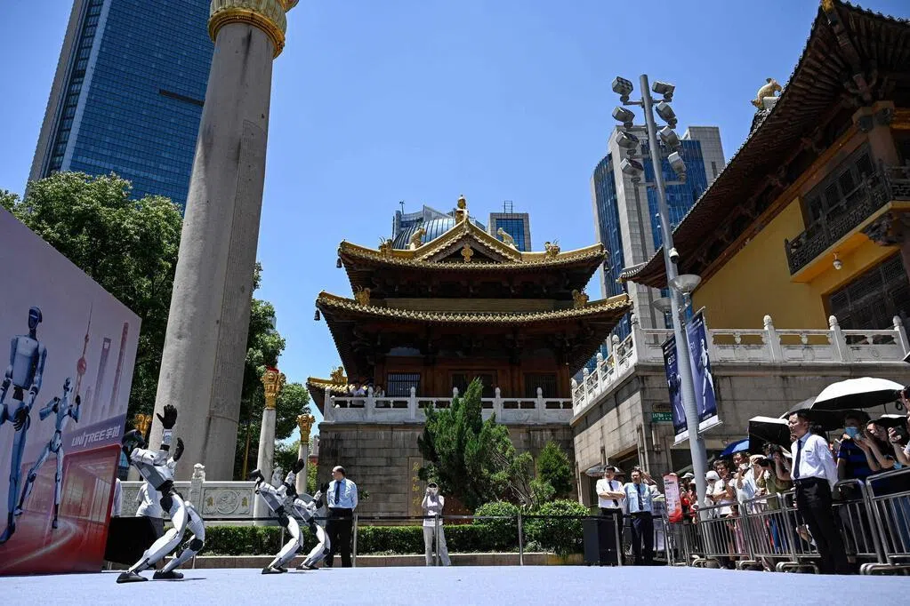 中国政府据报准备在未来五年内斥资约2万亿元人民币（约3800亿新元）在全国范围内建设数据中心，以期推