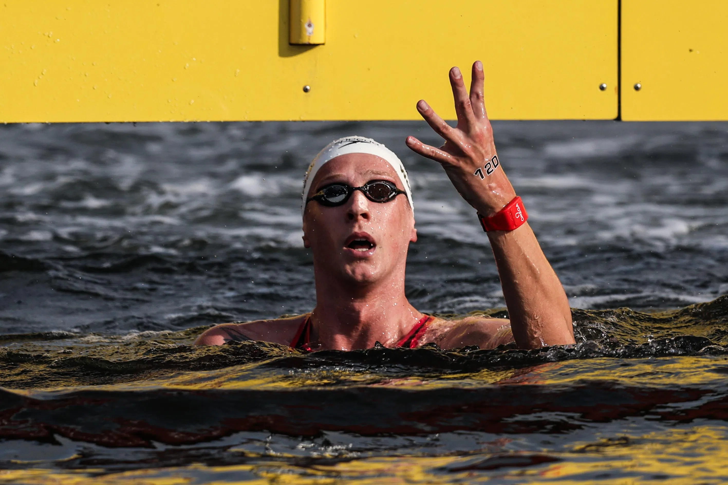 德国泳将维尔布洛克横扫公开水域游泳的全部四枚金牌，包括5公里、10公里、3公里冲刺淘汰赛，以及混合4x1500米赛事，上演夺金“大四喜”。（关俊威摄）