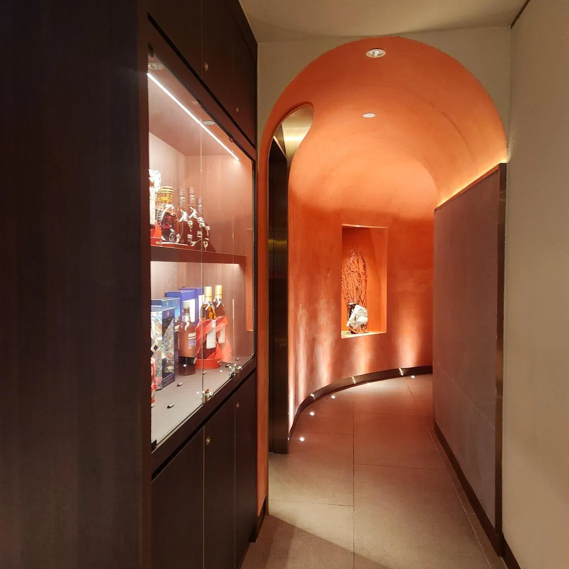 美滋锅尊鲜精心设计的厢房，可为顾客提供更私隐的聚餐环境。（陈爱薇摄）