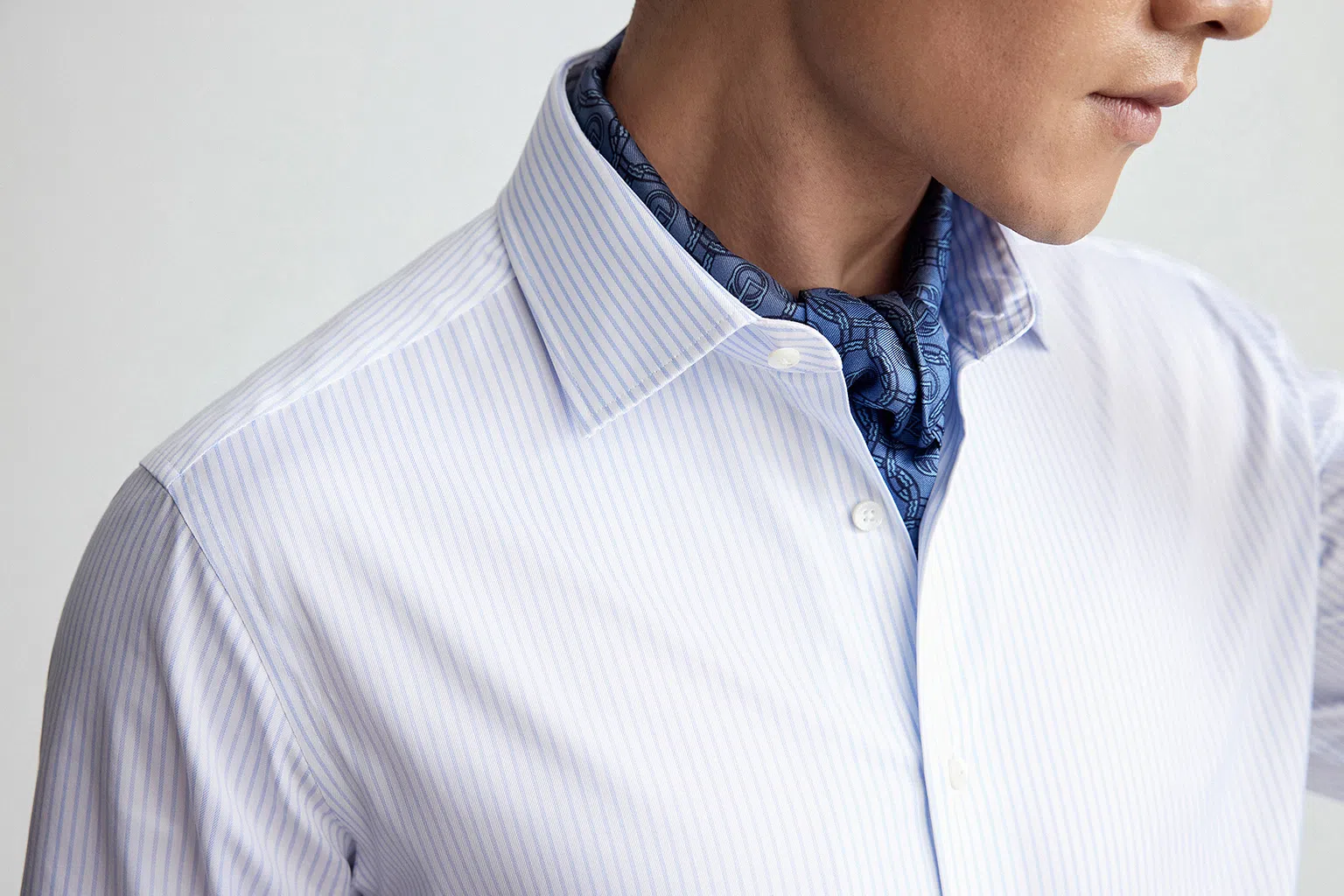 “意大利面料衬衫”奢雅亲肤，为讲究质感的你而设。（图/金利来提供）