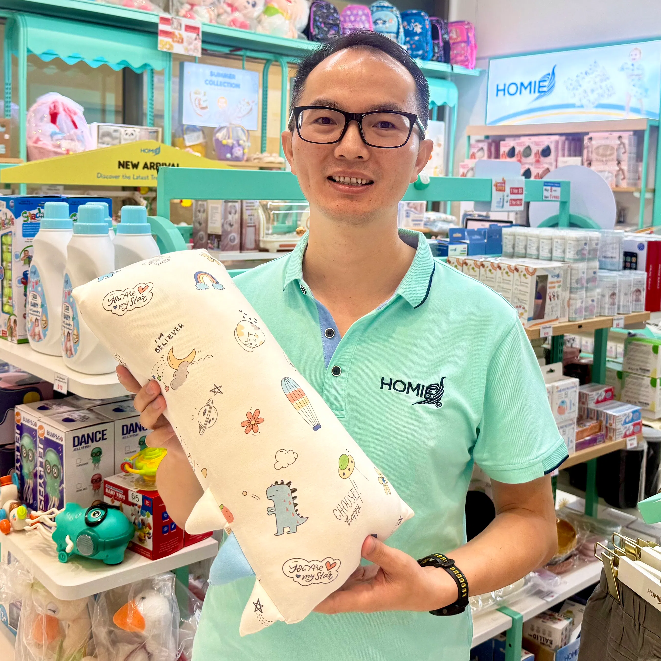 蔡煌坤与妻子秋凤从爱出发，2014年创立HOMIE母婴品牌。（贺玉荣摄）