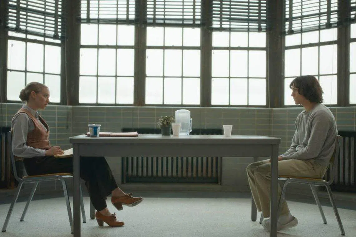 《拥挤的房间》制作水平不低，拍出1970年代的风格氛围。（互联网）