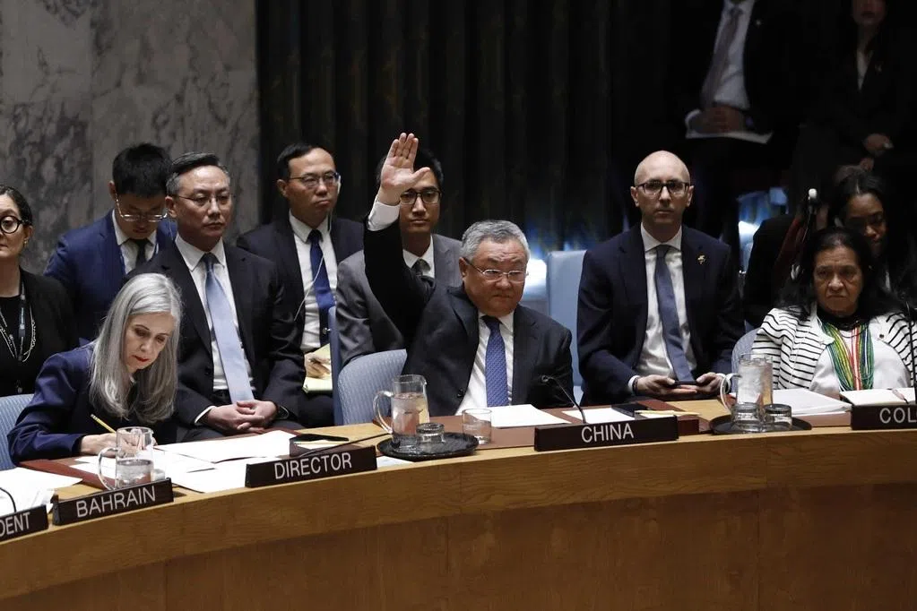 傅聪指通过美国巴林决议无助解决霍尔木兹海峡问题