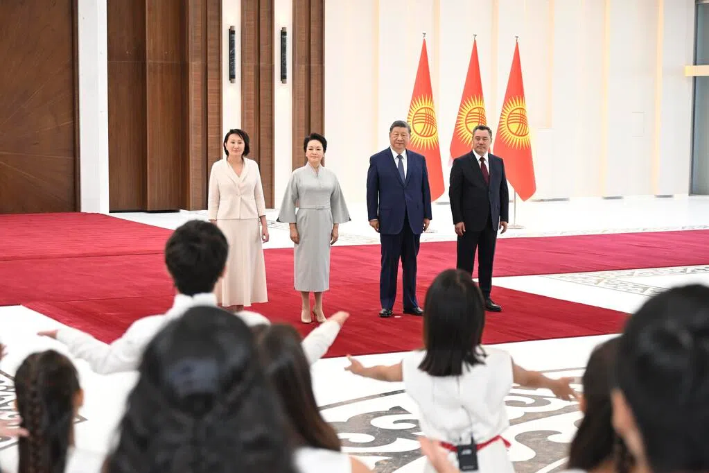 习近平抵吉尔吉斯斯坦出席上合峰会 料将与普京讨论天然气项目