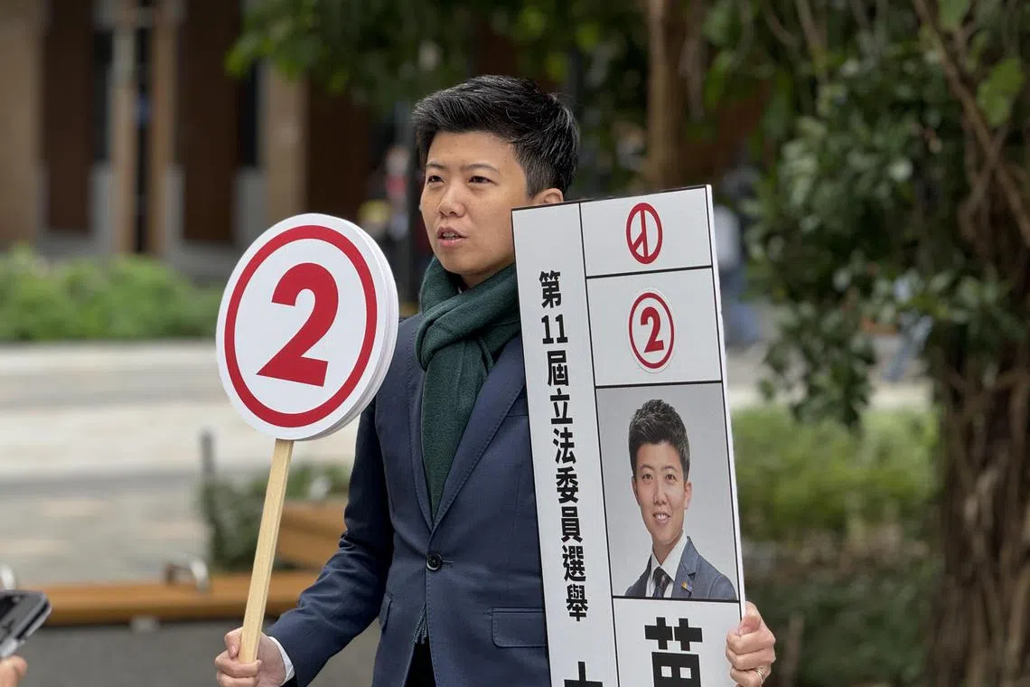 台湾执政的民进党在国民党具优势的台北市大安、 文山选区，礼让社会民主党台北市议员苗博雅参选。（缪宗翰摄）