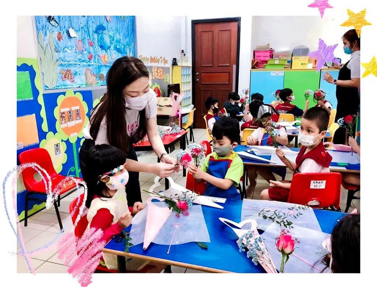 The Royal Gifts & Floral提供花艺班让顾客可以体验插花的艺术。（尤妮提供）