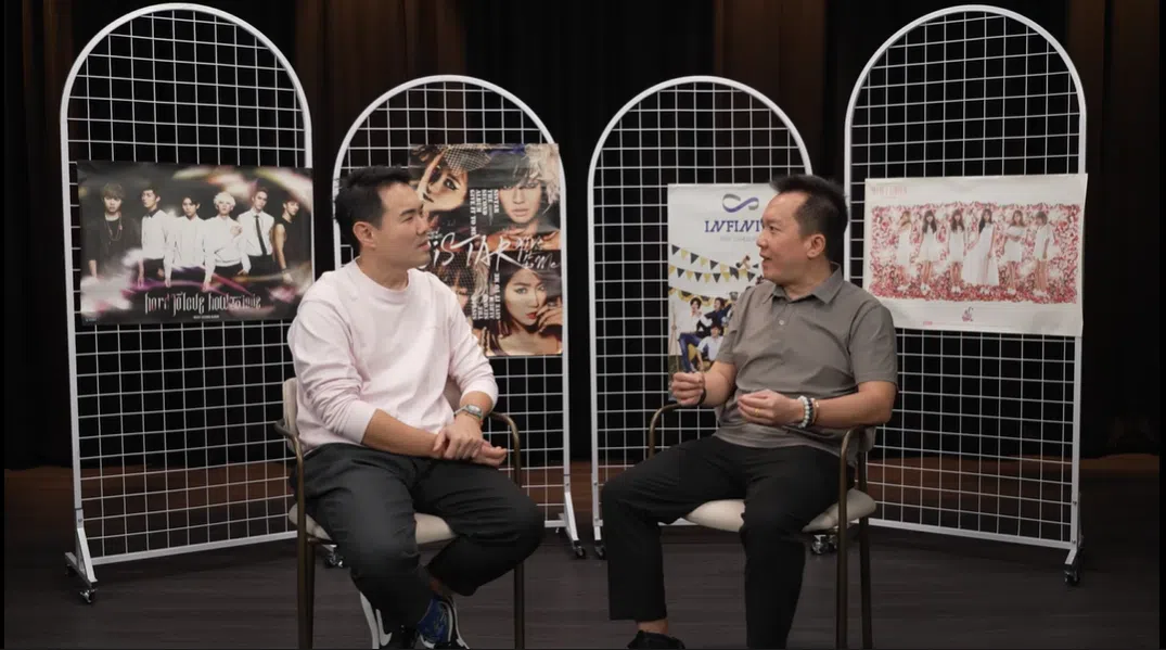 保镖的“职业病”，使王志鸿抵达采访地点时也处于警惕状态。（视频截图）