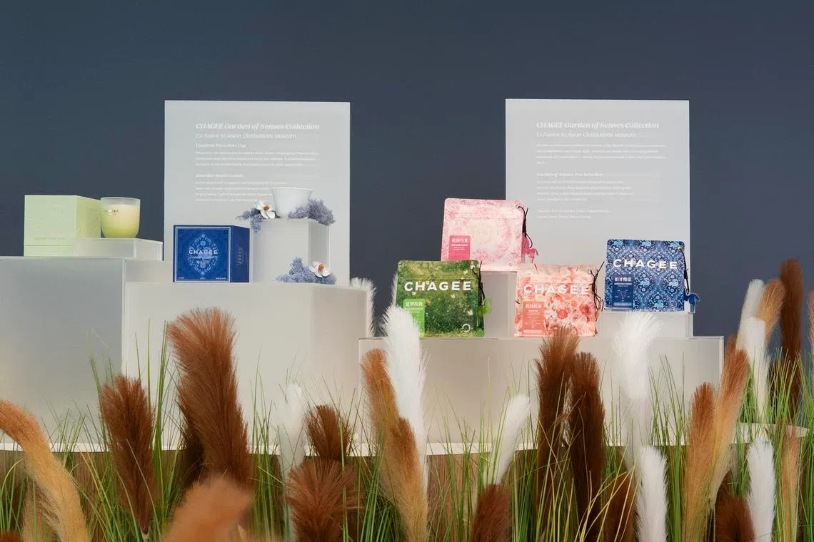 快闪店推出独家专卖茉莉香氛蜡烛、玲珑瓷杯和四款茶苑梦茶包。（品牌提供）