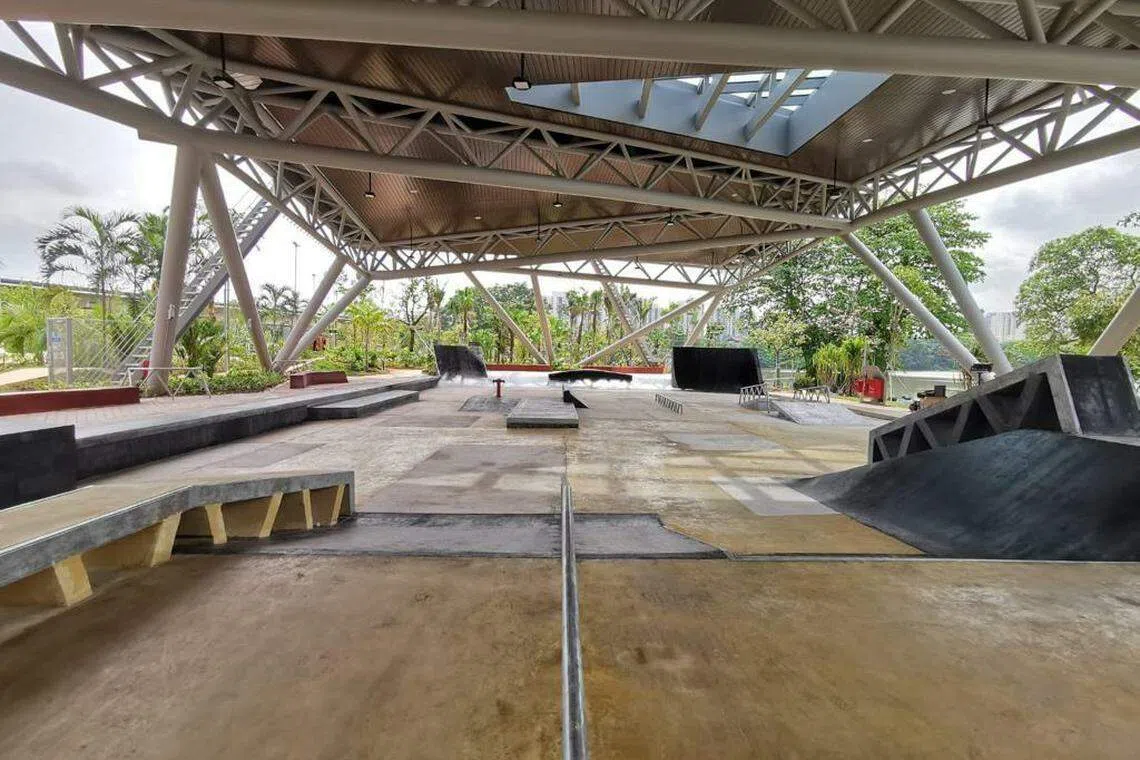 湖畔花园滑溜场共有五个滑板设施，其中包含有盖场地。（国家公园局提供）