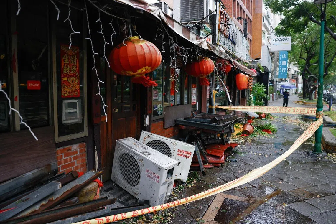 台风“蔷琵”掠过台湾造成一死527伤
