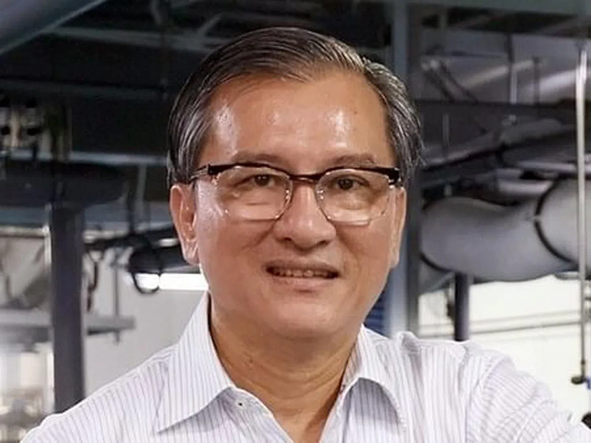 黄益生说，经营渔场关键在于资金能否周转，以度过至少八九个月的养殖期。（龙国雄摄）