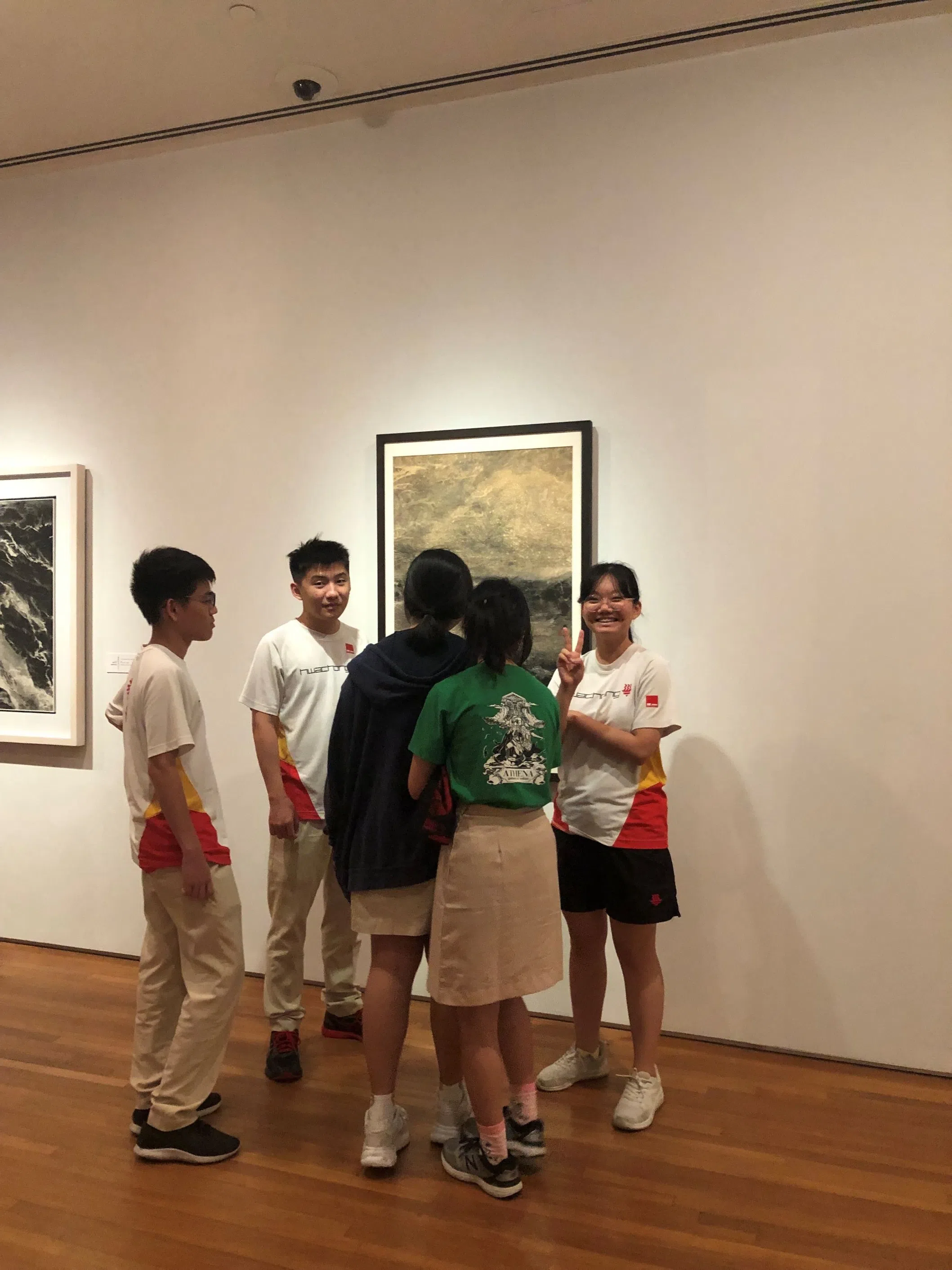 漫游在刘国松创作的美的世界中，令人精神愉悦。（华中提供）