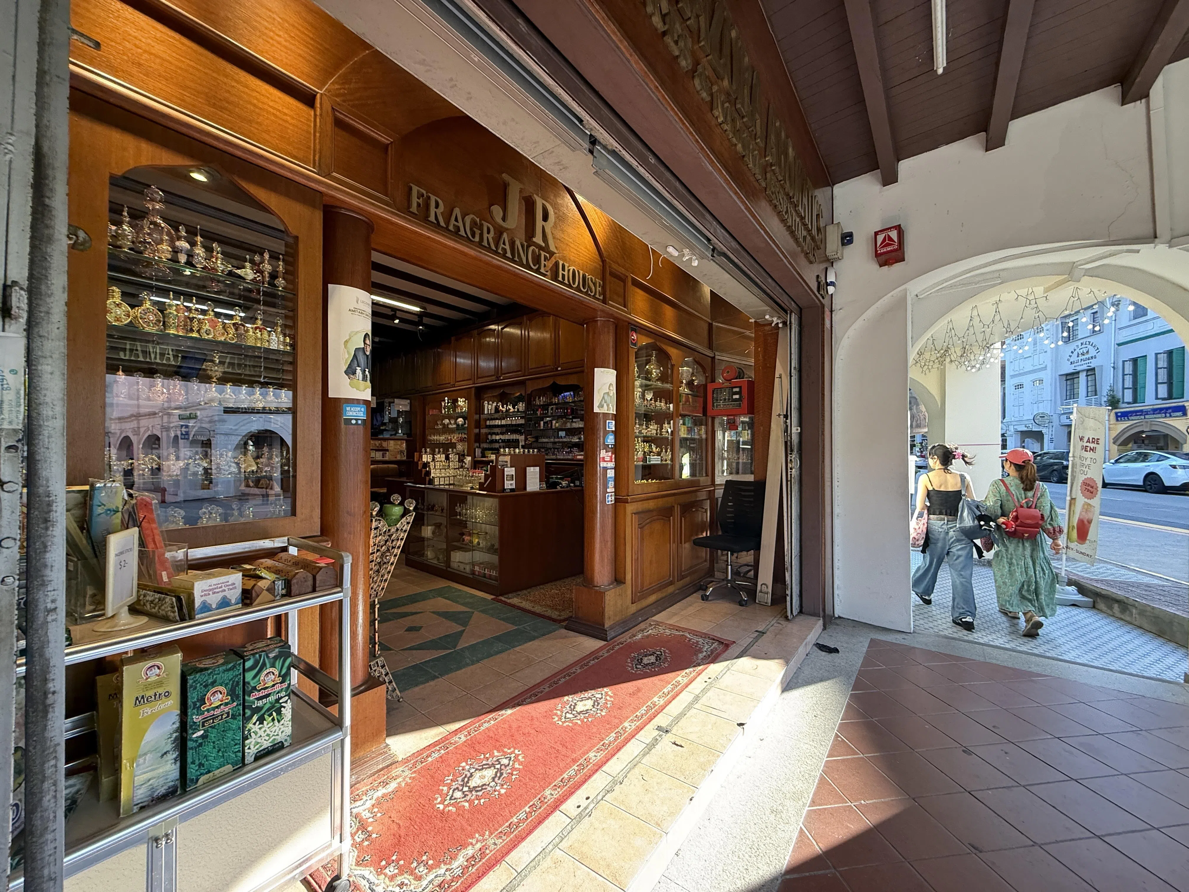 相较于哈芝巷，甘榜格南其他街巷走起来更舒服，还有不少让人印象深刻的独立小店。（陈映蓁摄）