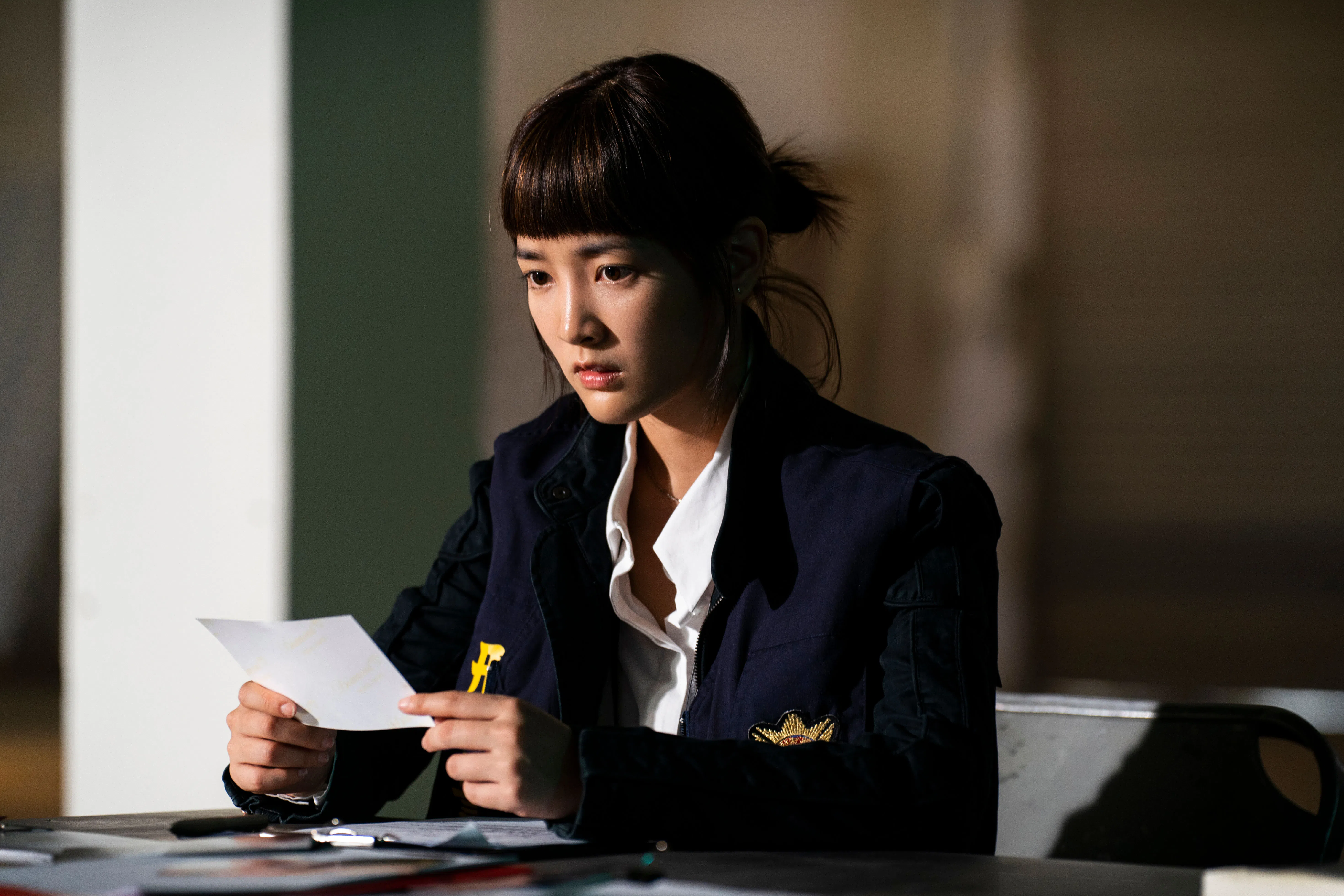 王净饰演的警花林子晴，在剧中晋升为小队长。（Netflix提供）