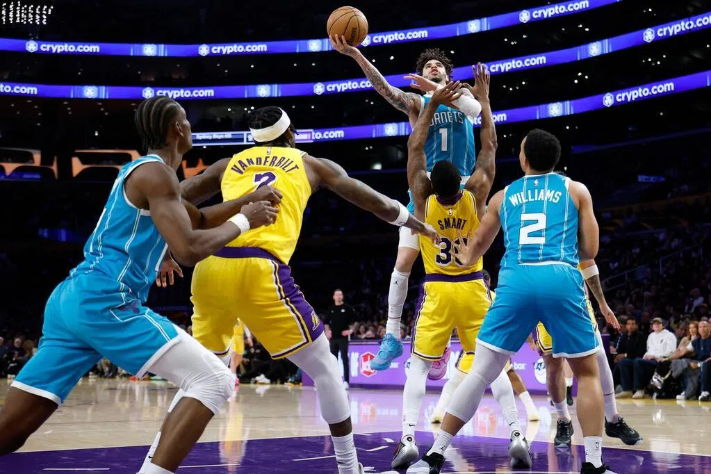 湖人NBA惨遭蜂蛰 雷霆电击火箭夺五连胜