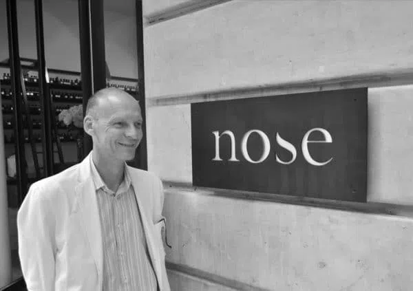 英籍著名调香师Mark Buxton以不落俗套的调香法独步江湖超过25年。（取自Mark Buxton官网）