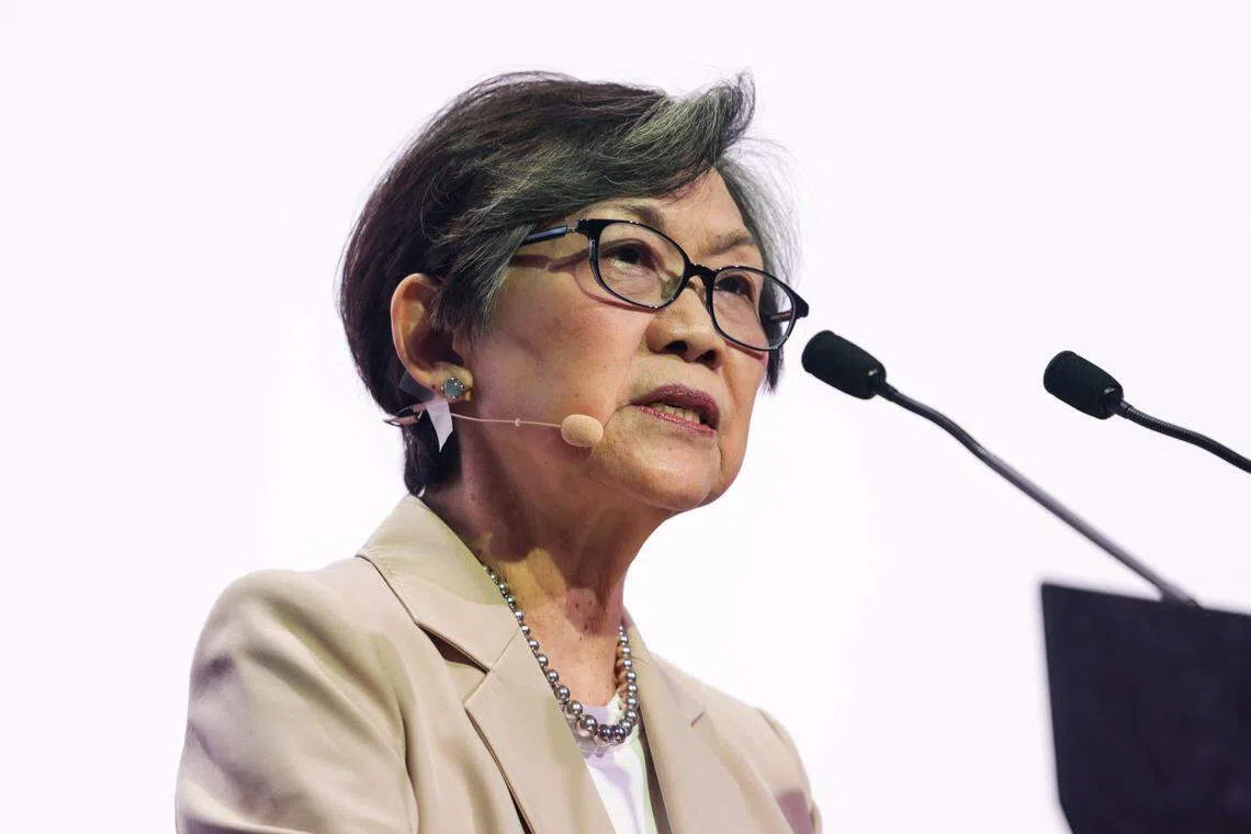 前新加坡驻美国大使陈庆珠说，基辛格通过外交努力，证明中美尽管意识形态不同，彼此仍然可以携手合作。（档案照片）