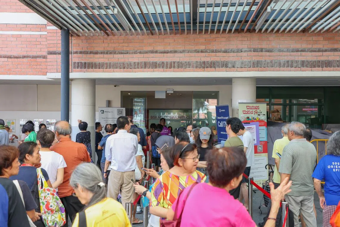 邻里庆祝活动入场免费，公众可前往任何一所民众俱乐部领取门票。每人限领两张，先到先得。（陈心媛摄）