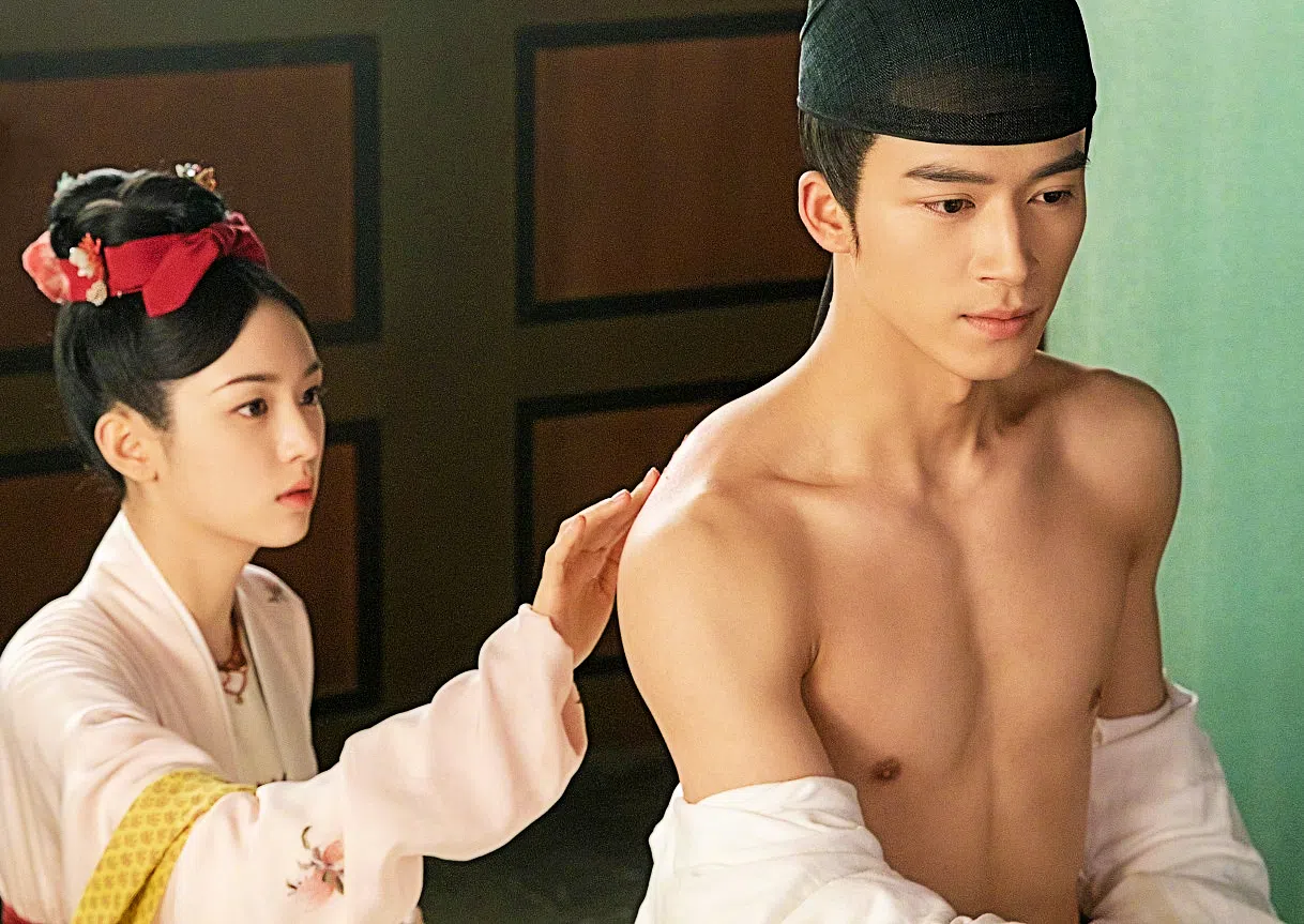 《为有暗香来》由95后小花周也（左）和王星越主演。（互联网）