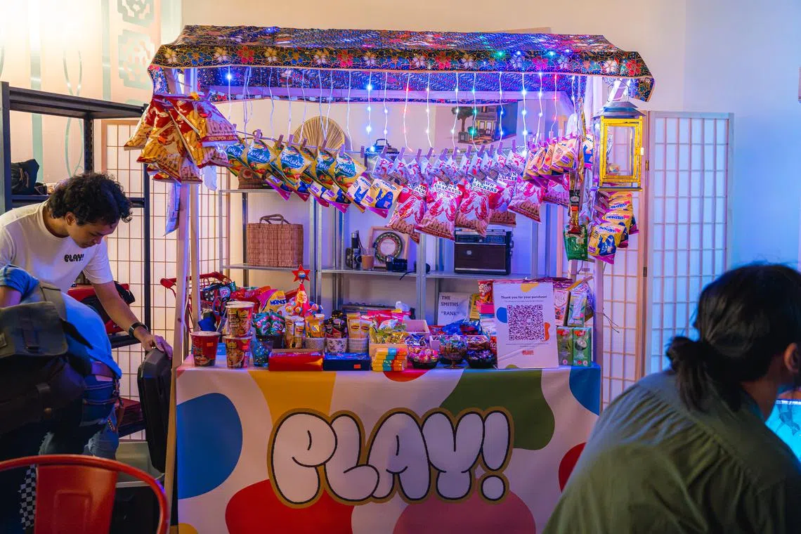 开放空间一角设有mama shop零食区。（受访者提供）