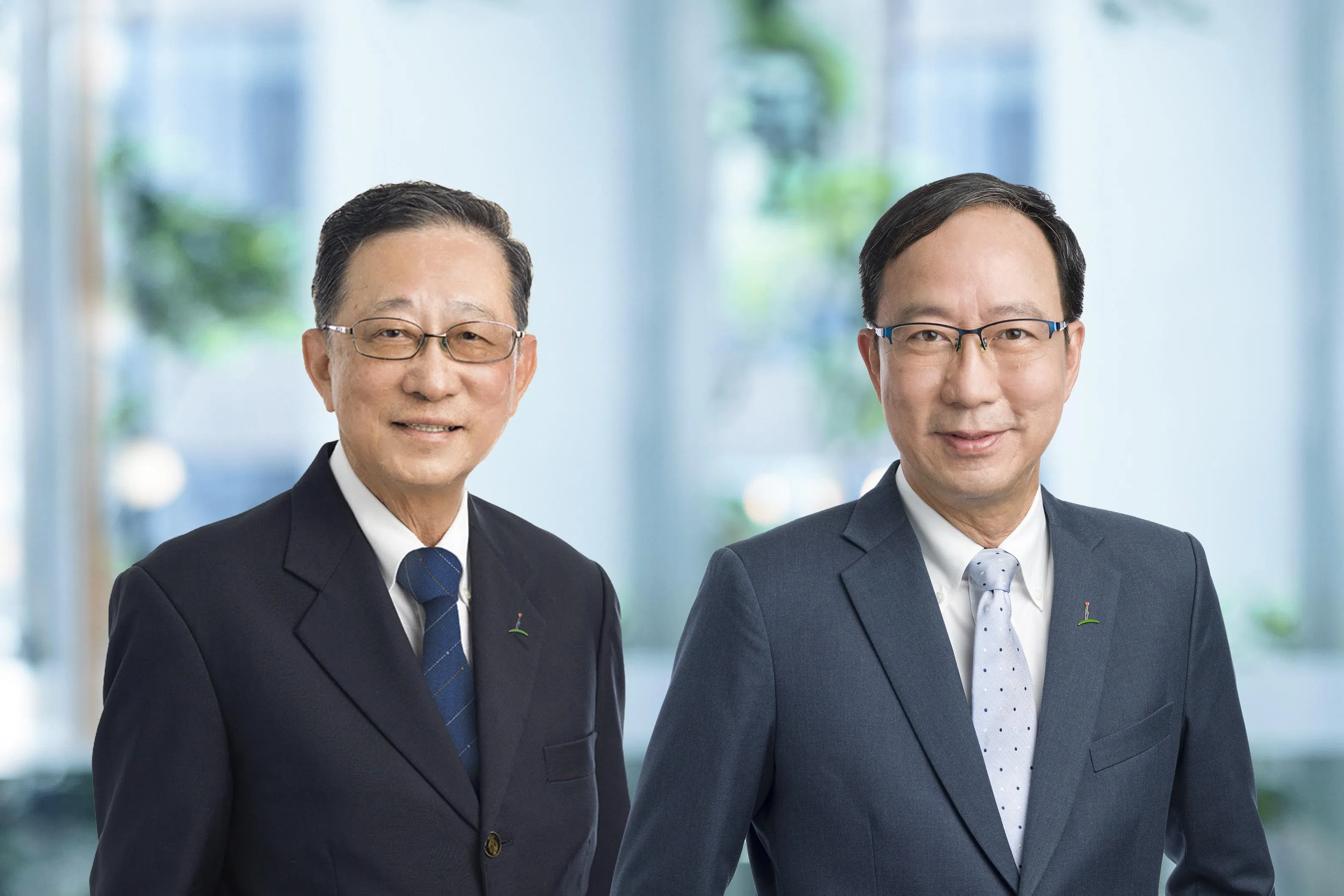 凯德中国信托管理公司主席苏锦春（左）将于4月23日常年股东大会结束后退休卸任并卸下提名与薪酬委员会主席职位，同时，现任非执行独立董事陈继豪（右）将接任主席以及提名与薪酬委员会主席之职。（凯德集团提供照片）