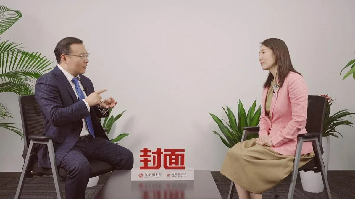 任泽平不久前接受凤凰网《封面》采访时强调，自己并不享受被炒作。（视频截取）