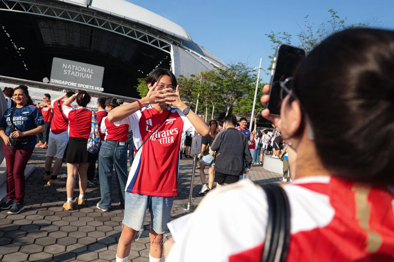 吉欧克勒斯的进球庆祝动作，是阿申纳球迷之间本周最熟悉的手势。（李冠卫摄）