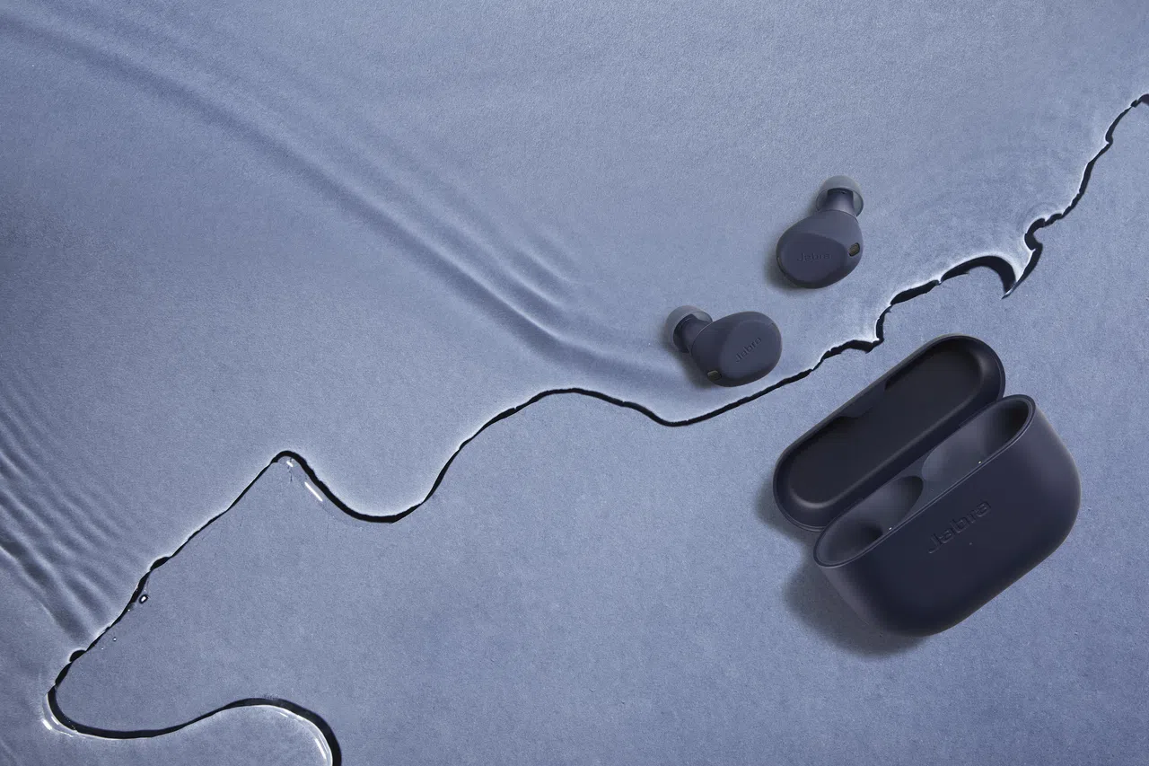 Elite 8 Active专为运动人士设计，能在各种严苛环境下操作，非常耐用。（Jabra提供）