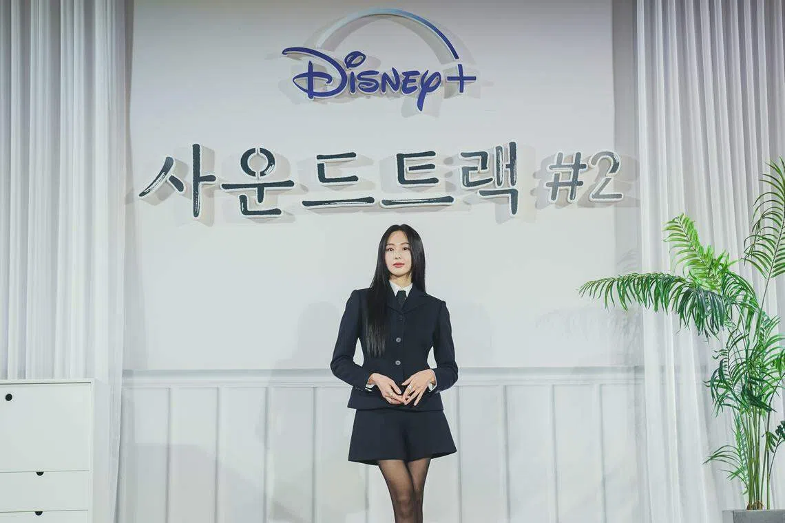 琴世禄（图）为剧苦练钢琴，获得孙挺赫的肯定。（Disney+ 提供）