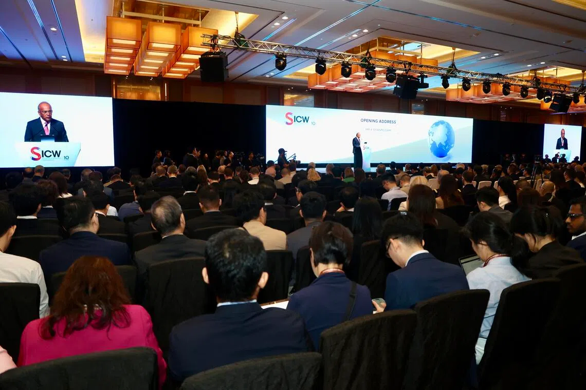  第10届新加坡国际网络周10月21日至23日举行，90多个国家的1万3000多名网安领袖和业者齐聚我国，共商如何塑造全球网络安全的未来。（邝启聪摄）