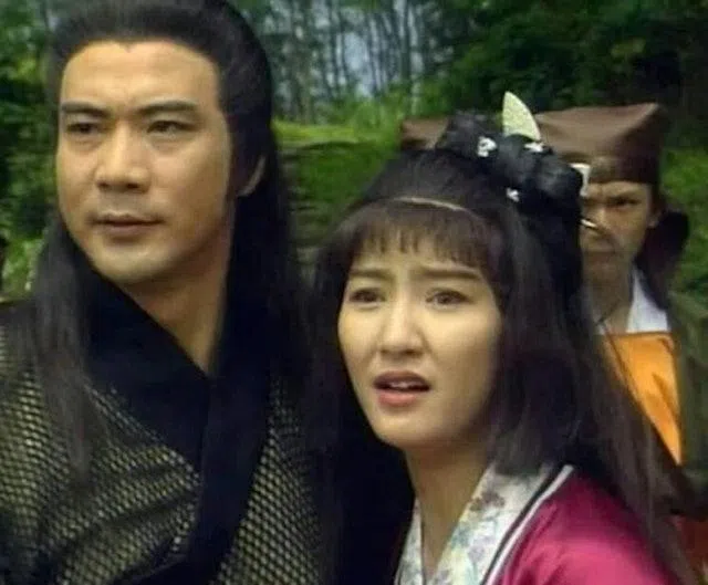 雪梨（右）和徐少强一起时还不到15岁。（互联网）