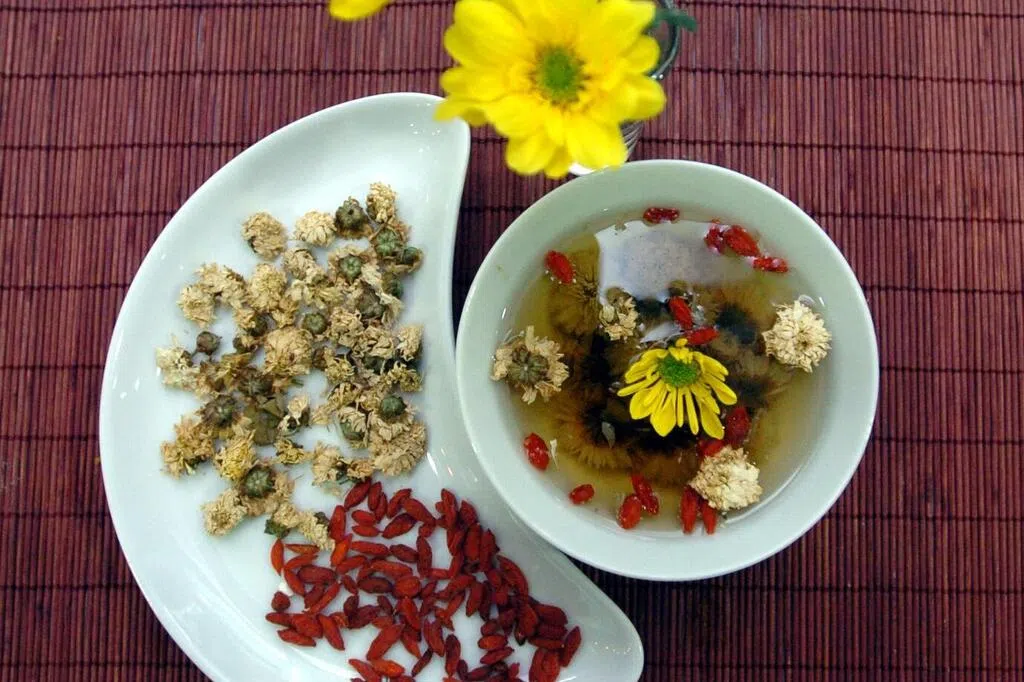 六道茶饮生津润燥 助你应对烟霾天