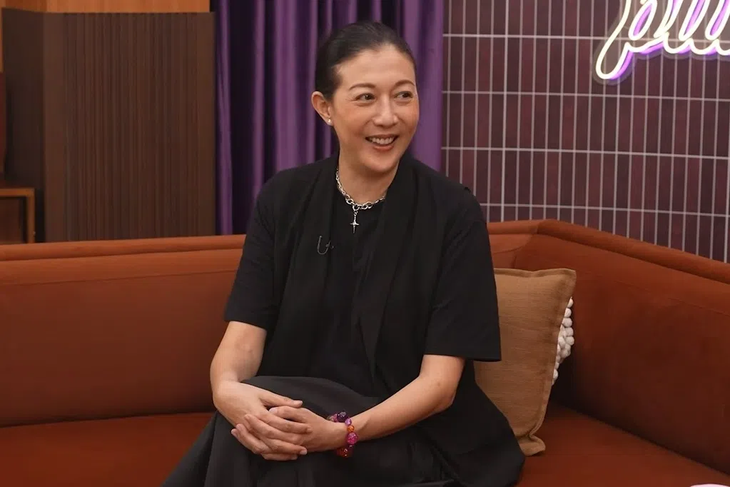 泳衣被偷、遭人推倒！吴绮莉揭选美黑幕 伍咏薇爆涉事女星线索