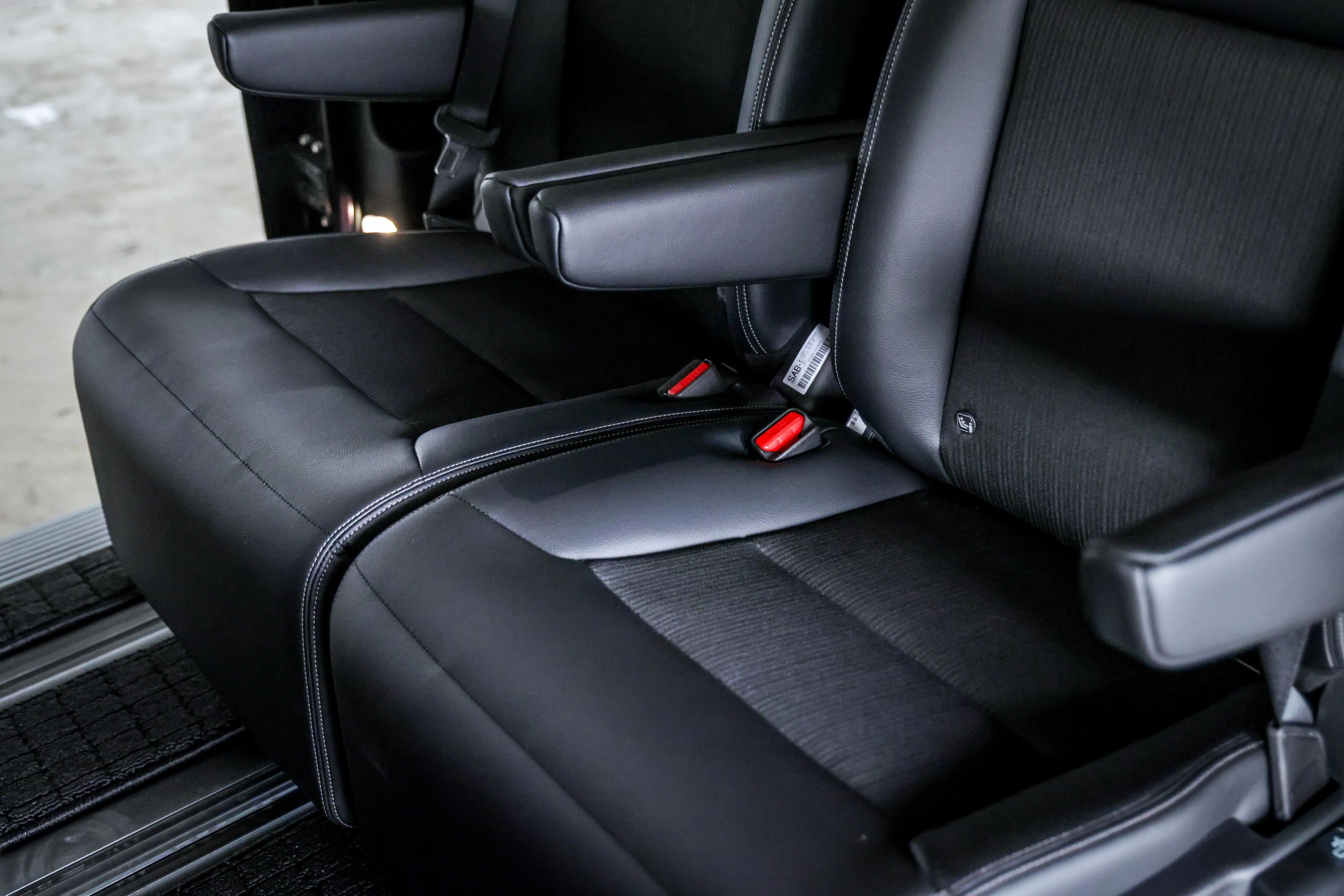 船长座椅能左右移动，使用灵活。（叶振忠摄）