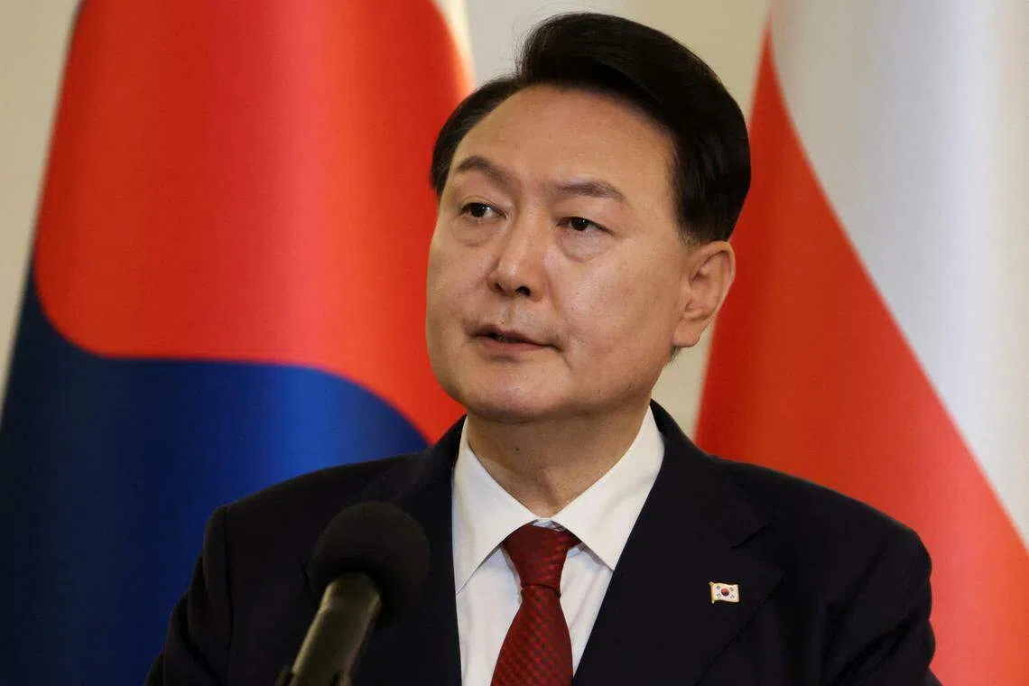 尹锡悦1日谈到公寓楼偷工减料问题时说，若不打破利益圈和腐败圈，任何创新和改革都没有出路。（路透社）