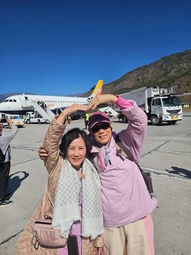 阿姐与罗家英既是夫妻，也是粤剧舞台上的另一半，两人相伴多年非常恩爱。（互联网）