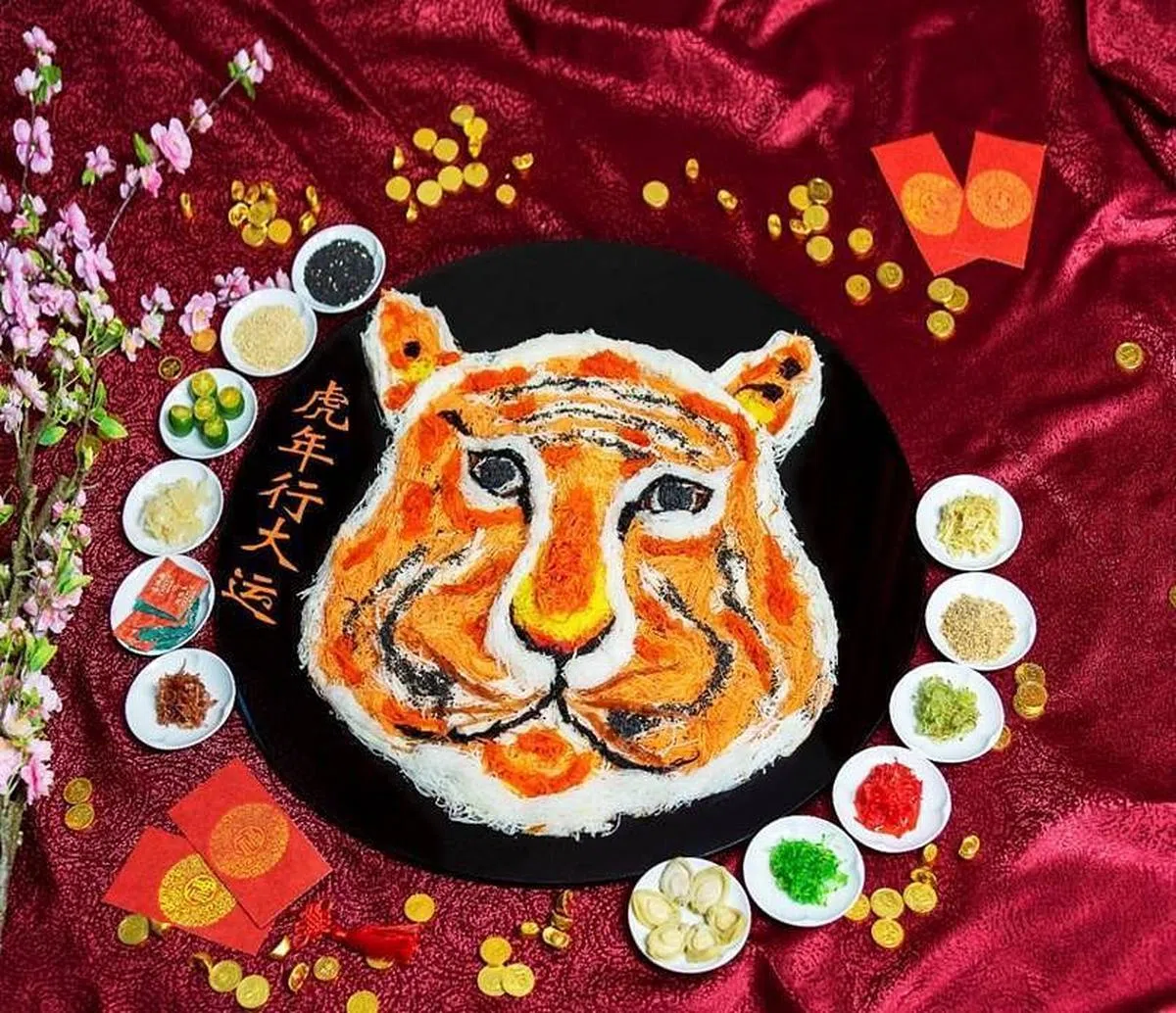 乌节大酒店中餐馆华厅的“虎年行大运鱼生”。