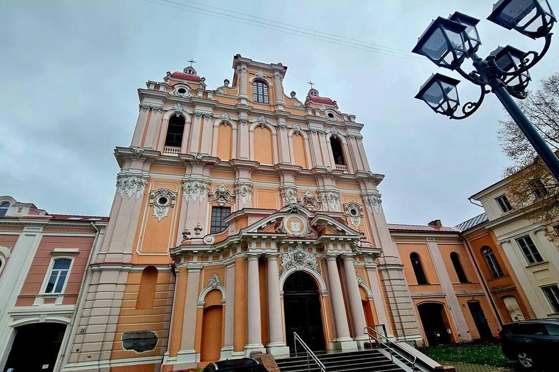 圣卡西米尔教堂历史沉淀丰厚。（客桑摄）