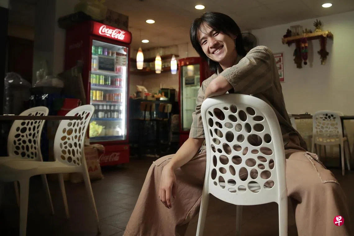 网称“牛津最佳语言学家” 23岁新加坡学生会说11种语言| 联合早报