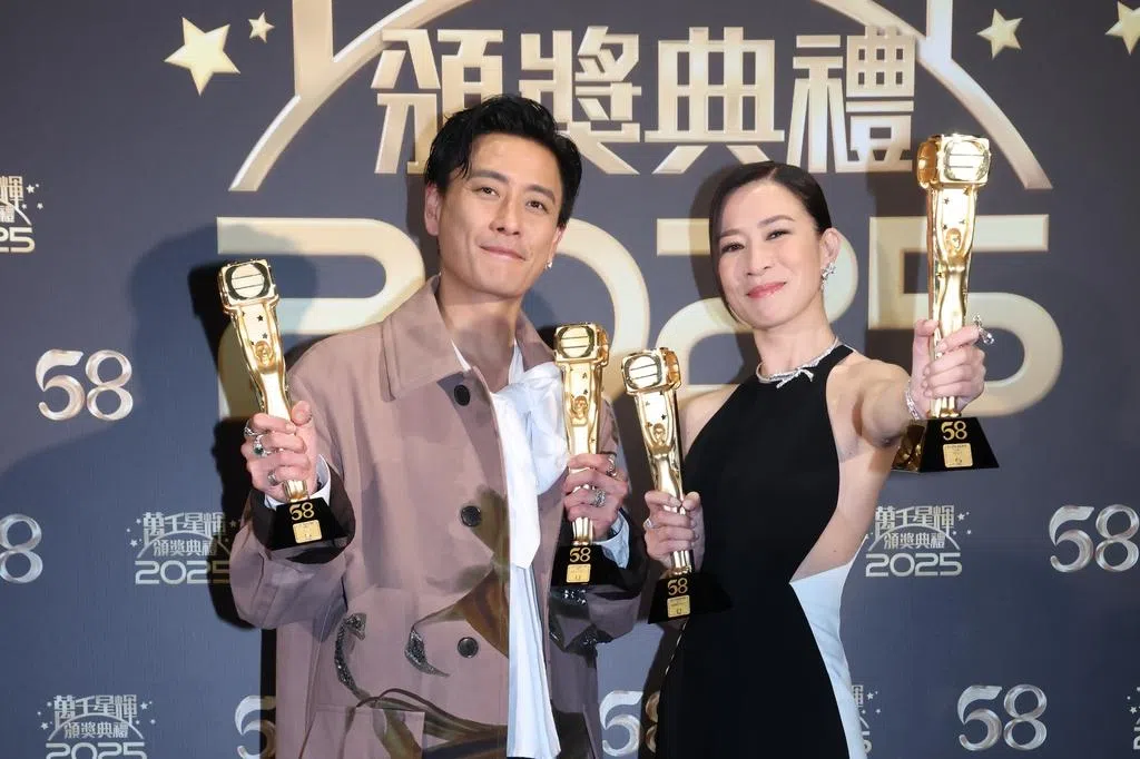 《新闻女王2》扫九奖成大赢家 佘诗曼黄宗泽封帝后当场爆哭