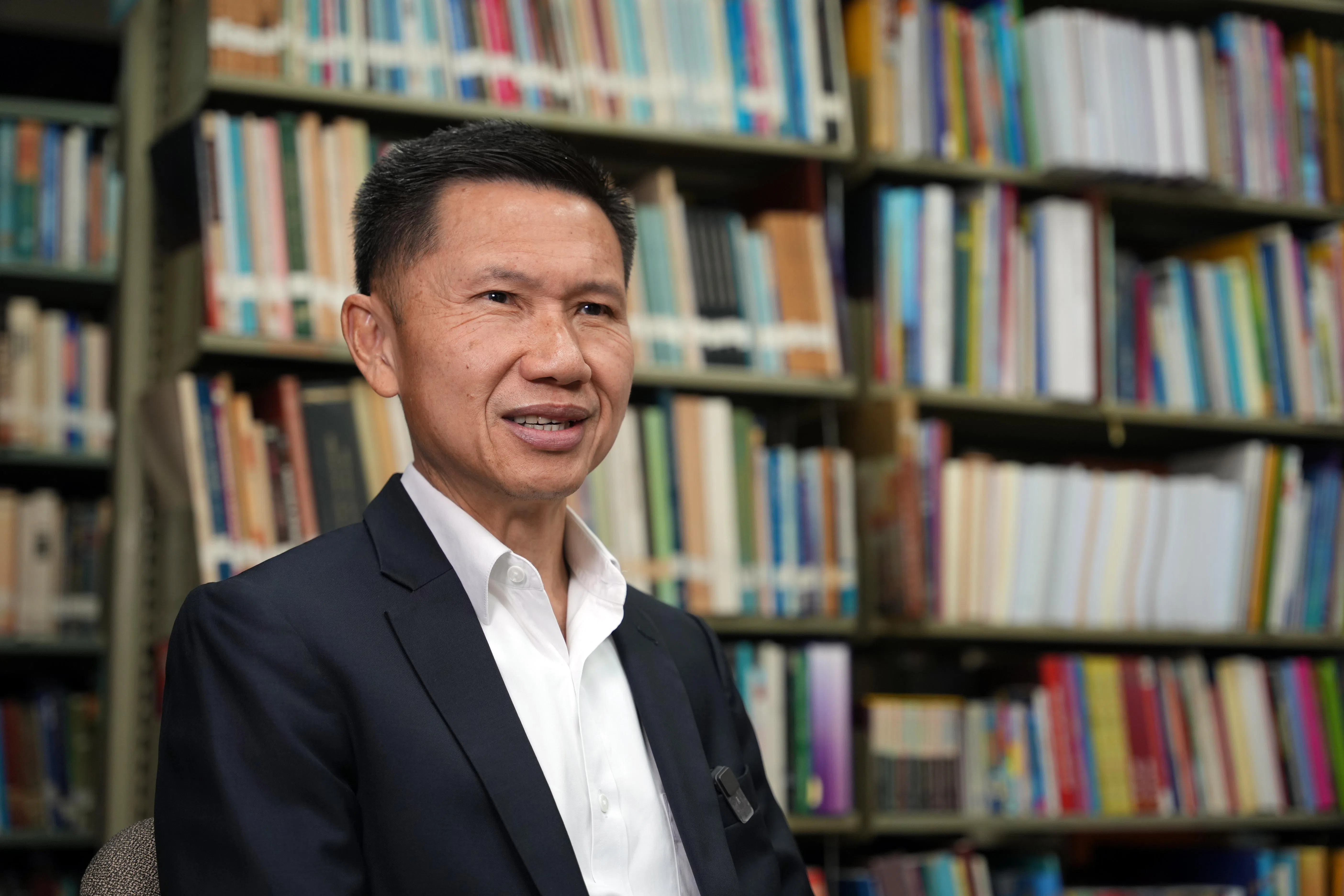 提蒂南教授指出，选举结果不被尊重是泰国政治的一大问题。（谢智扬摄）