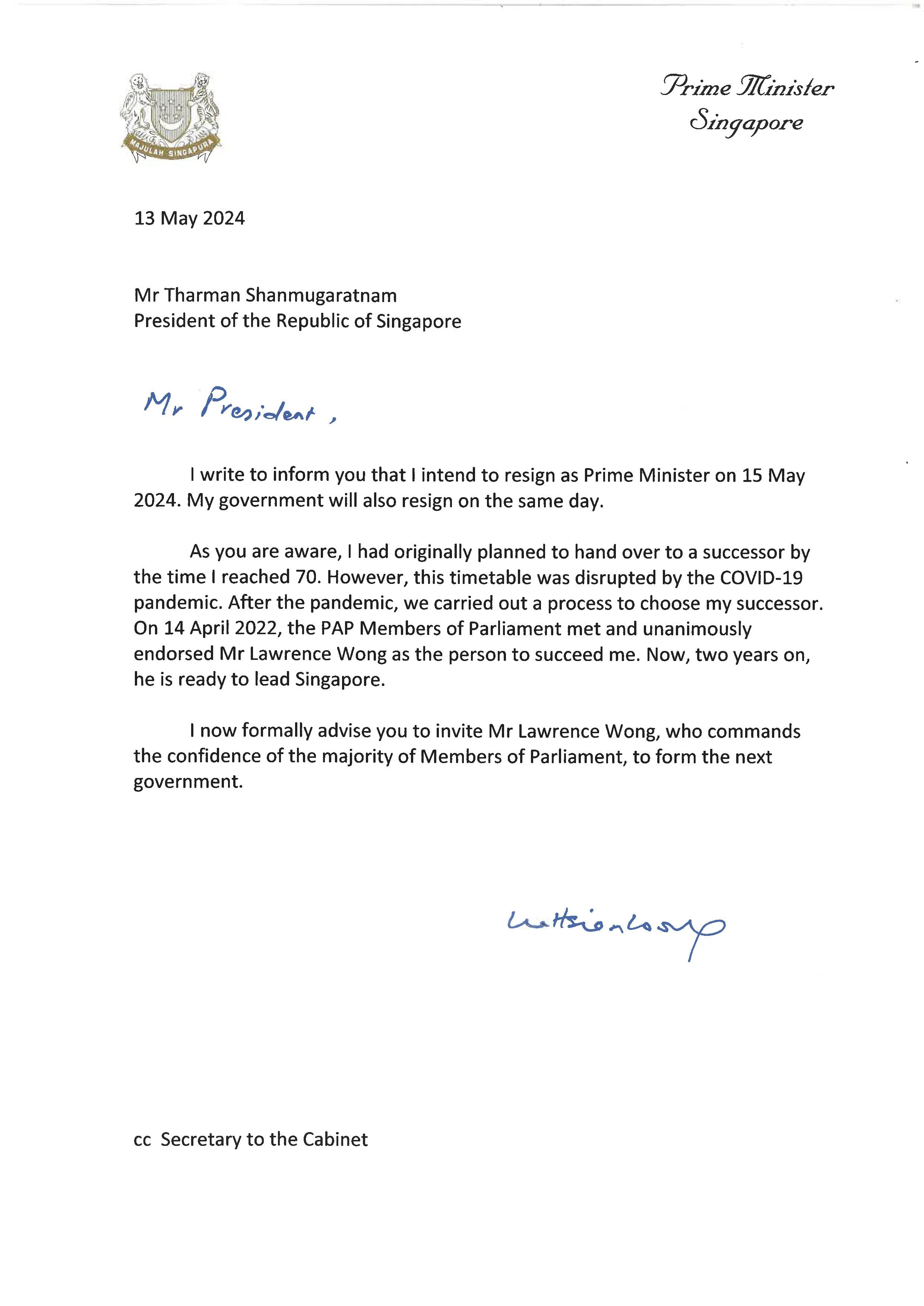 李显龙总理在写给尚达曼总统的信中提到，他原本打算最迟在70岁时交棒，但被冠病疫情打乱了原定的时间表。（总理公署提供）